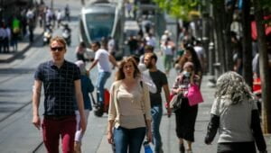 “Zonder een plan voor de toekomst, zullen onze kinderen het land verlaten.” - Foto: Olivier Fitoussi / Flash90