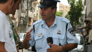 De politie is weer terug op straat - Foto: David Lazarus