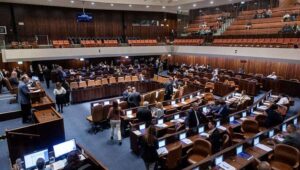 Waarom heeft Israël een justitiële hervorming nodig? De architect legt het uit - Foto: Yonatan Sindel/Flash90