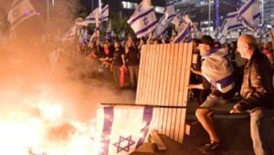 Chaos in Israël na ontslag minister van Defensie - Foto: Tomer Neuberg/FLASH90