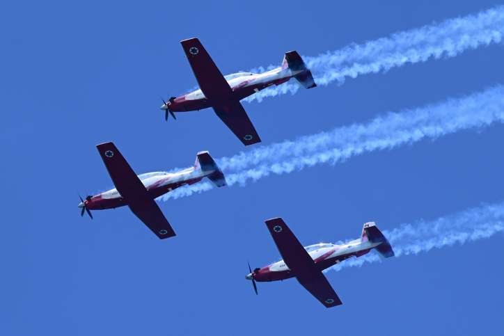 Piloten uit de VS, Italië en Duitsland op de Onafhankelijkheidsdag van Israël