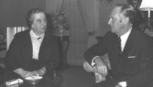 “De wereld houdt niet van Joden, zeker niet van zwakke Joden” - Foto: MILNER MOSHE/GPO