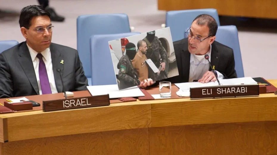 Eli Sharabi bij de VN-Veiligheidsraad: “Hamas eet als koningen terwijl gijzelaars verhongeren”
