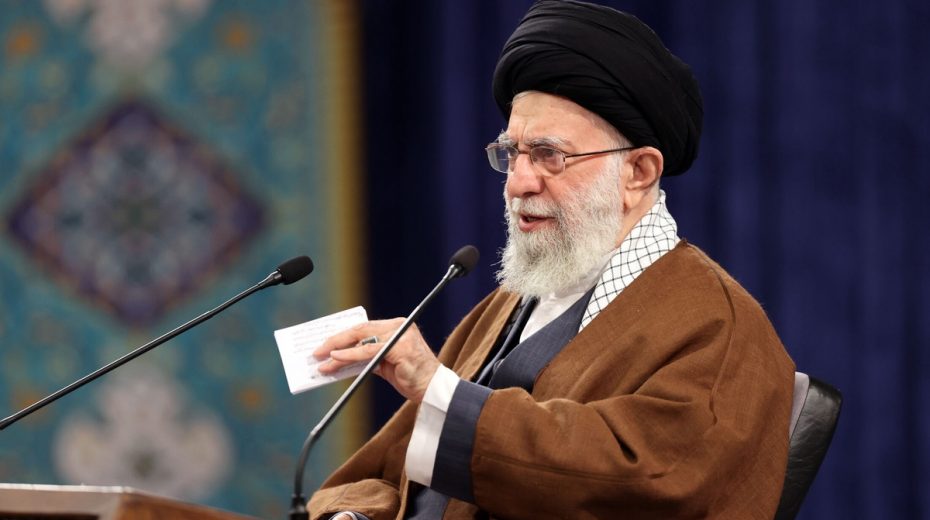 Khamenei: nucleair conflict met de VS “onoplosbaar”