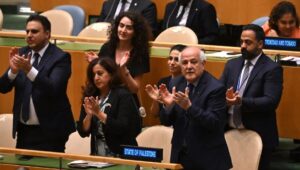 Wordt er hier een burgeroorlog aangewakkerd? - Foto: EPA/LUKAS COCH