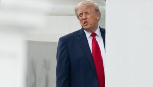 Trump suggereert dat de Iran-deal afhankelijk zou kunnen worden gesteld van de erkenning van Israël door de Arabische staten - Foto: EPA/AARON SCHWARTZ / POOL