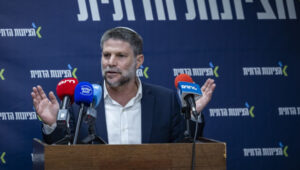 Smotrich zegt zich te blijven verzetten tegen ‘verschrikkelijke idee’ van een Palestijnse staat